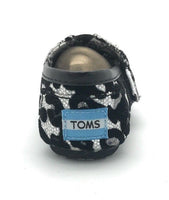 TOMS Tiny Classic Canvas Closed Toe Slip On, Glitter Leopard Print, 7 US Toddler