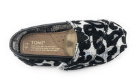 TOMS Tiny Classic Canvas Closed Toe Slip On, Glitter Leopard Print, 7 US Toddler