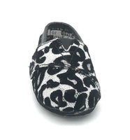 TOMS Tiny Classic Canvas Closed Toe Slip On, Glitter Leopard Print, 7 US Toddler